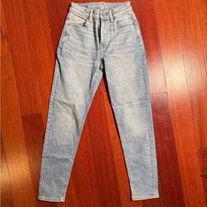 American Eagle 000R Light Blue High-Waisted Women's Jeans